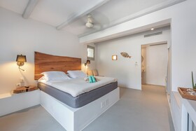 Paros Comfy Suites