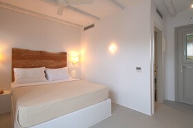 Paros Comfy Suites