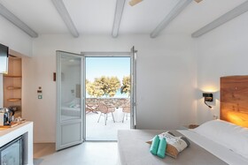 Paros Comfy Suites