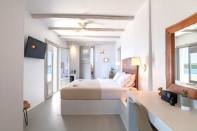 Paros Comfy Suites