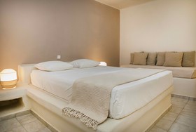 Relax by Mikri Santa Maria Beach