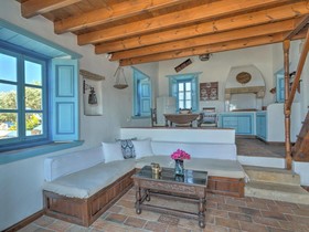 Eirini s Luxury Villas Hotel
