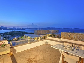 Eirini s Luxury Villas Hotel