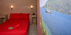 Captain’s House Hotel