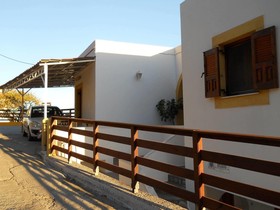 Yvonni Studios
