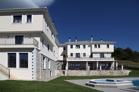 Theta Hotel