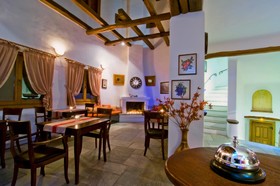 Hotel Alkifron