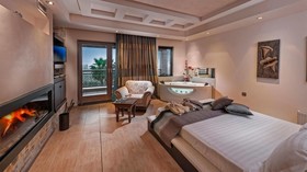 Iakovakis Suites & Spa