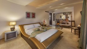 Iakovakis Suites & Spa