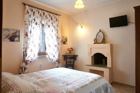 Country Hotel Triantafillies