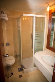 Maritsa's Hotel & Suites