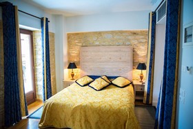 Maritsa's Hotel & Suites