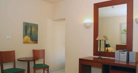 Maritsa's Hotel & Suites