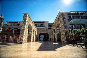 Valis Resort Hotel