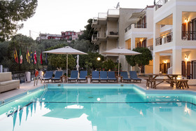 Kostis Villas