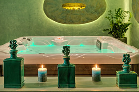 Amada Colossos Resort