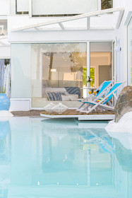 Kouros Home