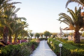 Pegasos Deluxe Beach Hotel