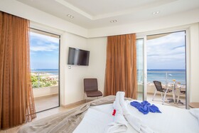 Pegasos Deluxe Beach Hotel