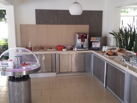 Zoes Hotel