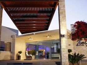 Zoes Hotel
