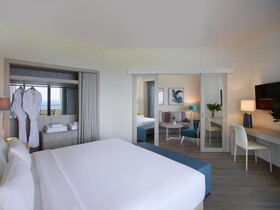 Rhodes Bay Hotel & Spa