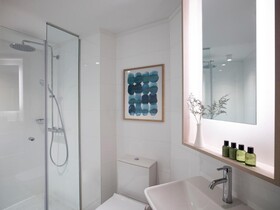 Rhodes Bay Hotel & Spa