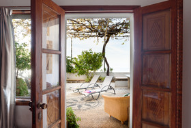 Meandros Villa & Suites