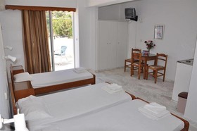 Vlycha Beach Studios & Apartments