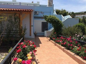 Vlycha Beach Studios & Apartments