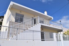 Bellavista House in Monolithos
