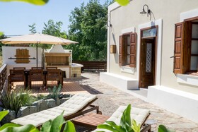 Villa Acacia