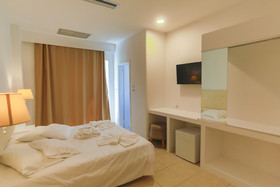 Astron Hotel