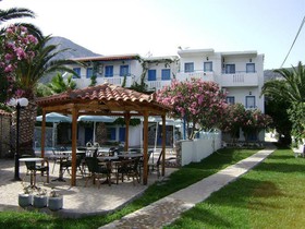 Chris Apartments