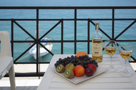 Samaina Port Hotel