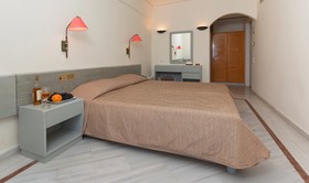 Samaina Port Hotel