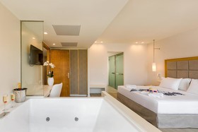 Samian Mare Hotel and Suites