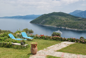 Petra Mare Village