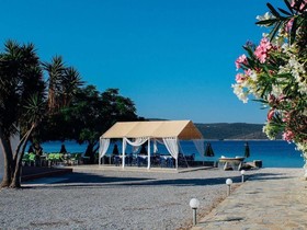 Klima Paradise Beachfront Studios & Apartments