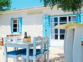 Klima Paradise Beachfront Studios & Apartments