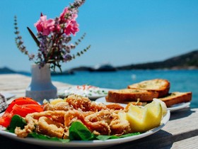 Klima Paradise Beachfront Studios & Apartments
