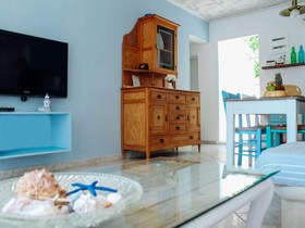 Klima Paradise Beachfront Studios & Apartments