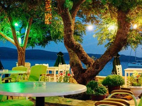 Klima Paradise Beachfront Studios & Apartments