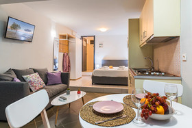 Naftilos Residences I