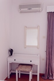 Lakis studios