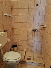 Lakis studios
