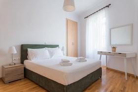 Villa Porto - Naftilos Residences