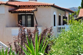 Ino Hotel & Suites