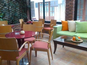 Hotel Aeolis