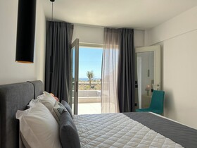 Moonlight Hotel